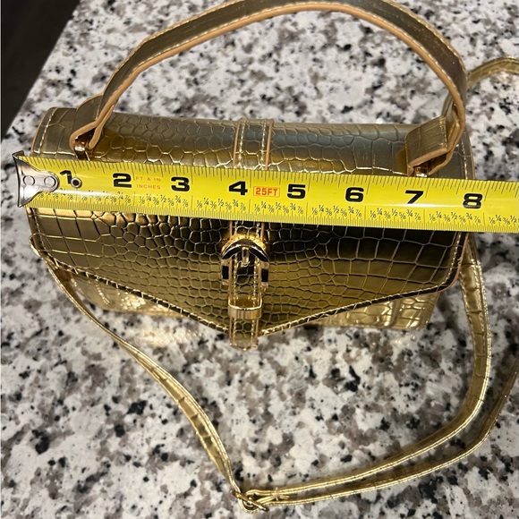 Gold Metallic Croc Embossed Purse NWOT - Picture 12 of 15